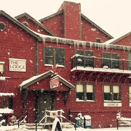 The Lodge At Red River
